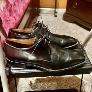 These are Ermenegildo Zegna fairly new. Black. Size 9 D